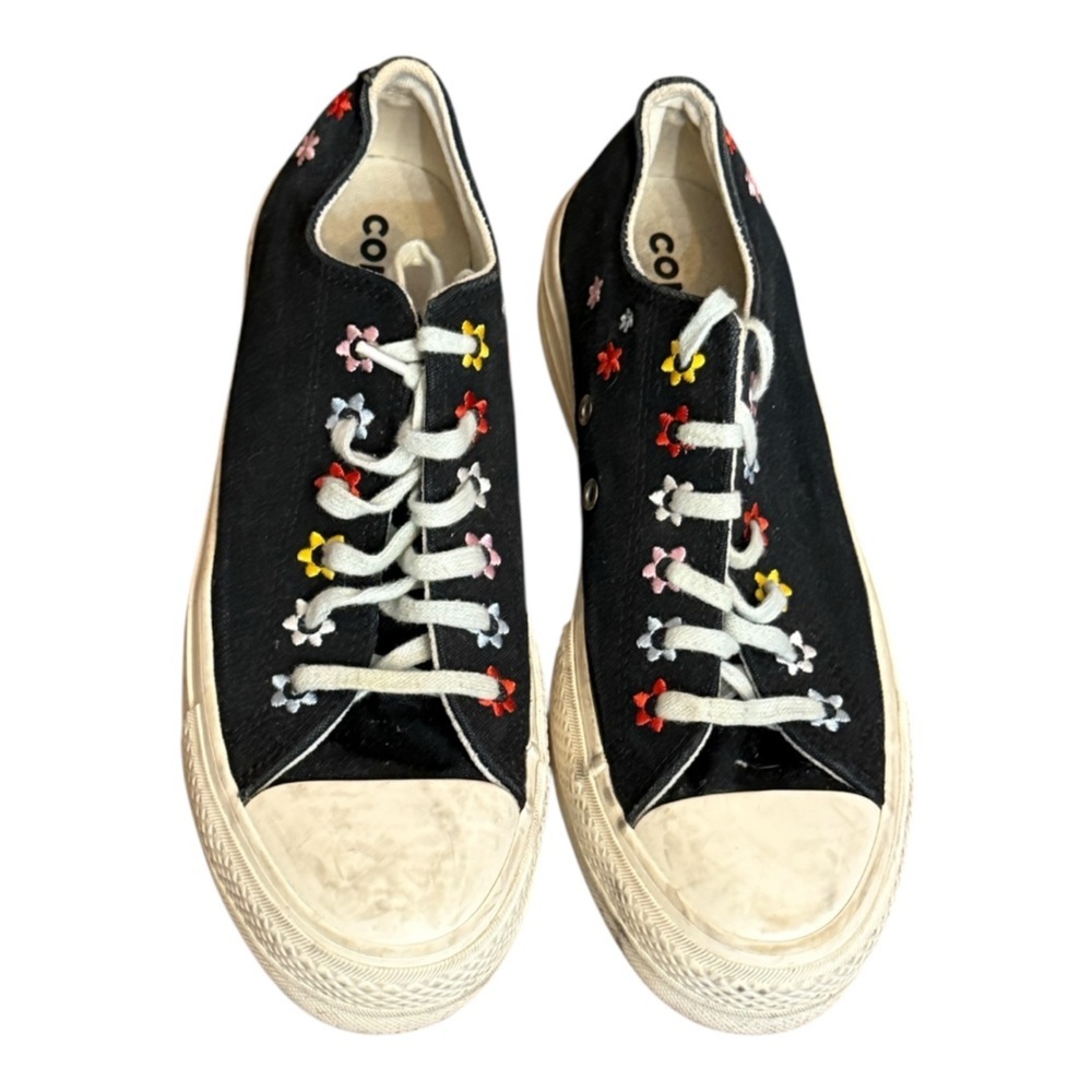 Converse Athletic‎ Shoes with Embroidered Flowers